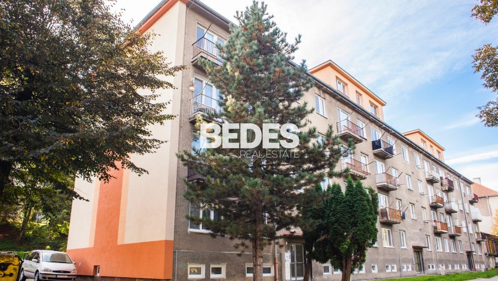 BEDES | Tehlový 2 izbový byt, 56m2, 2p/2p, Handlová – ČSA