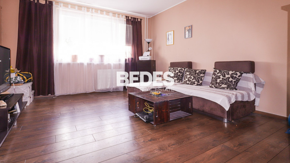 BEDES - Rezervované | 3 - izbový byt, 70m2, loggia, Podvŕšky