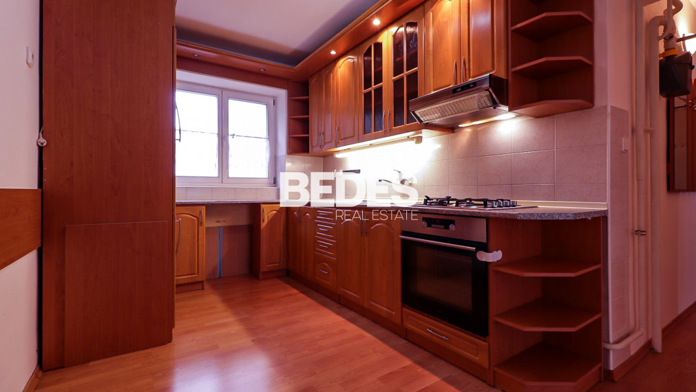 BEDES | Zrekonštruovaný 2 izbový byt v Hliníku nad Hronom, 56m2