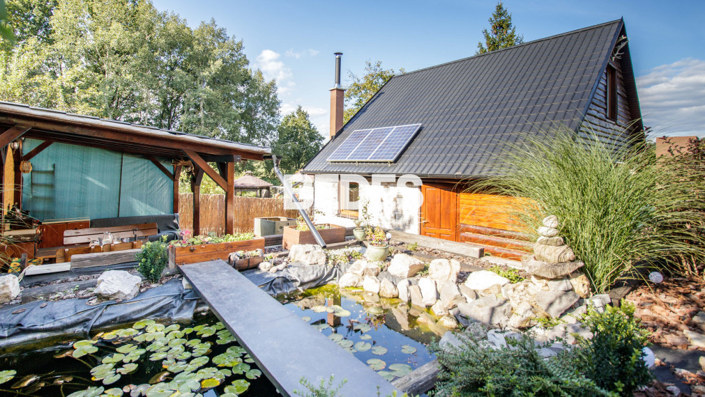 BEDES - REZERVOVANÉ | Nadštandardná záhradná chatka s bazénom a jazierkom v Prievidzi