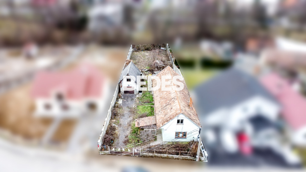 REZERVOVANÉ / BEDES | Dom v pôvodnom stave v tichej lokalite v obci Oslany