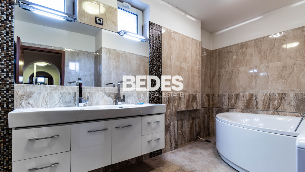 BEDES | Nové mesto, nadštandardný, 3-izbový, slnečný byt, dve kúpeľne