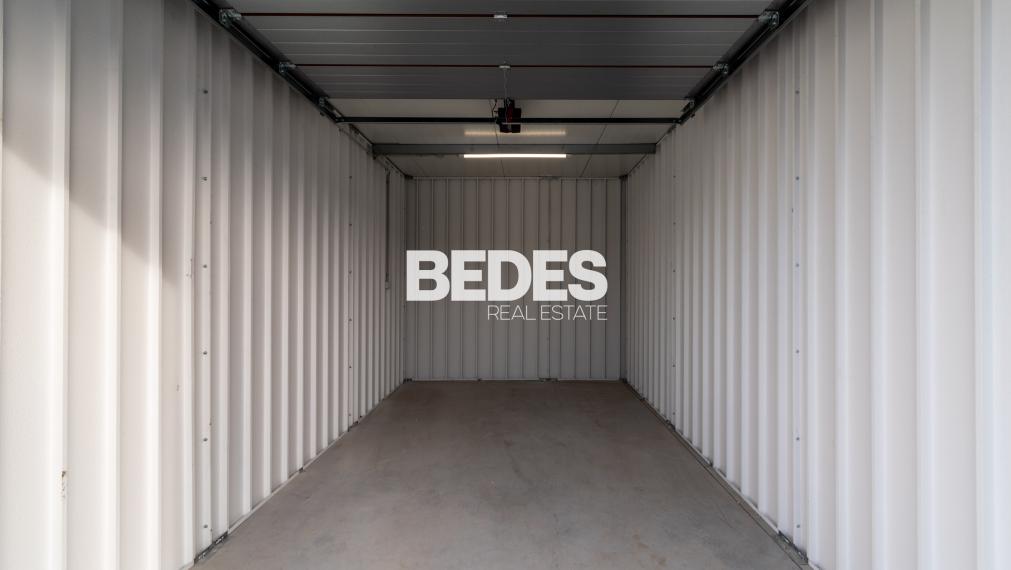 BEDES | Garáže a sklady, oplotený a zabezpečený areál