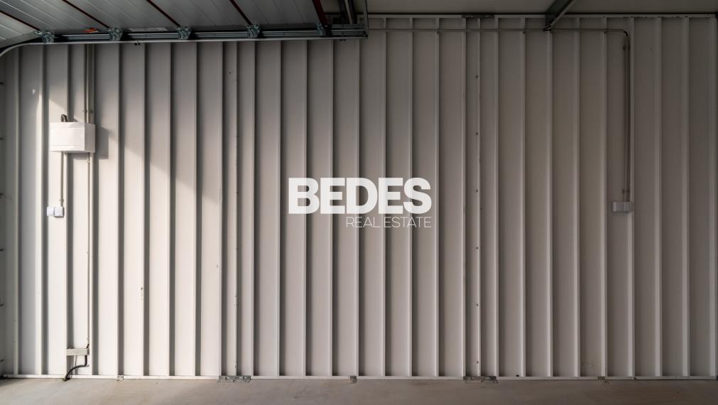 BEDES | Garáže a sklady, oplotený a zabezpečený areál