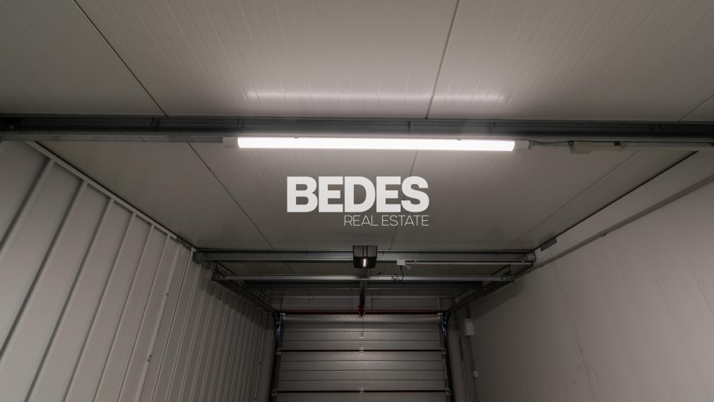 BEDES | Garáže a sklady, oplotený a zabezpečený areál