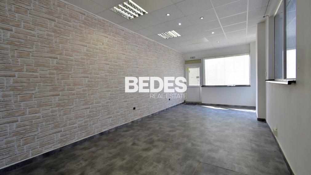BEDES | PREDAJ – komerčný priestor na ulici A. Hlinku, 33m2, vstup z ulice, Prievidza