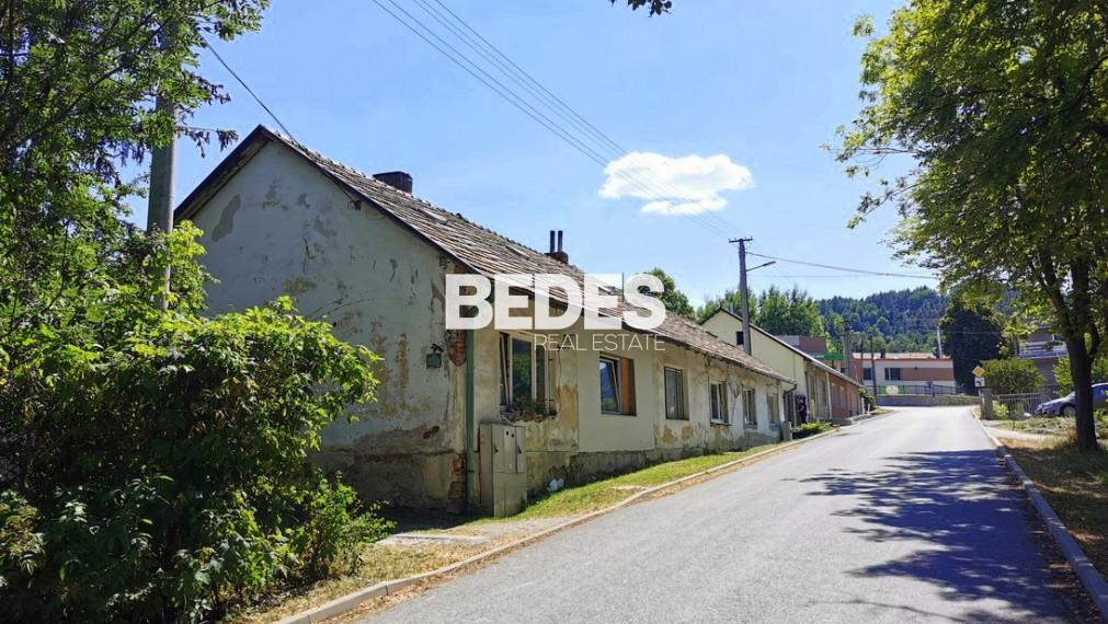 BEDES | Predaj 1izbový byt, 33m2, Ligetská ulica, Handlová – kolónia