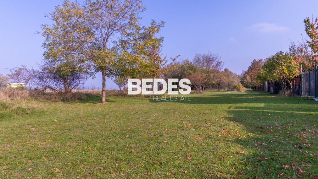 BEDES | Slnečný pozemok 2352m2, záhradkárska oblasť,  Stupava - Lintávy