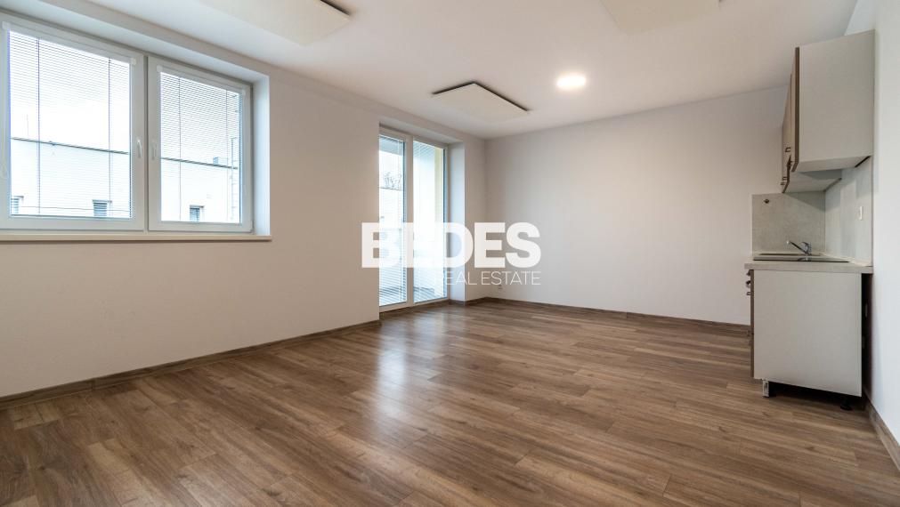 BEDES | Moderný 2 izbový byt v novostavbe s balkónom, vyhradený parking