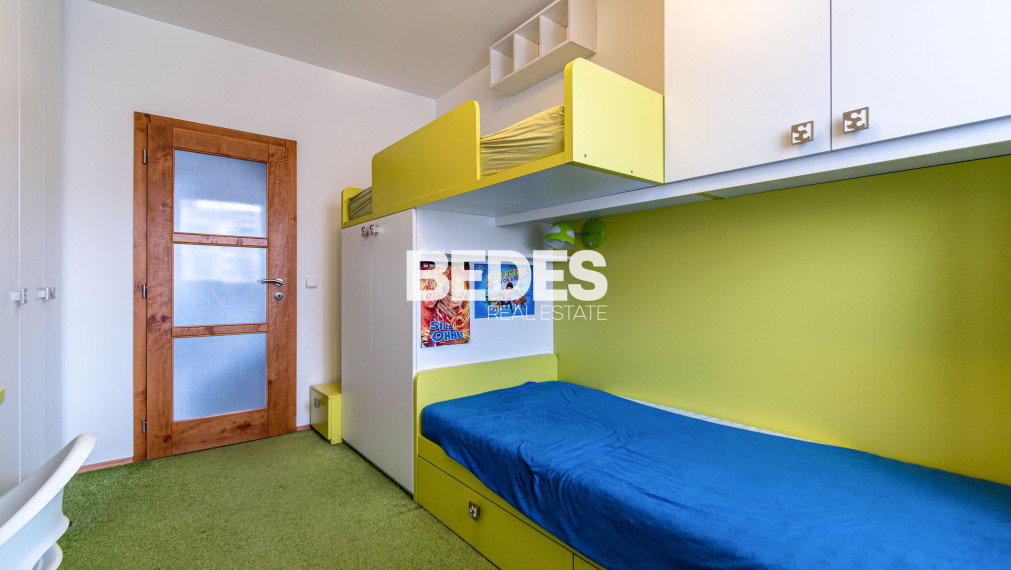 BEDES | Zariadený 3 izbový byt po rekonštrukcii, loggia