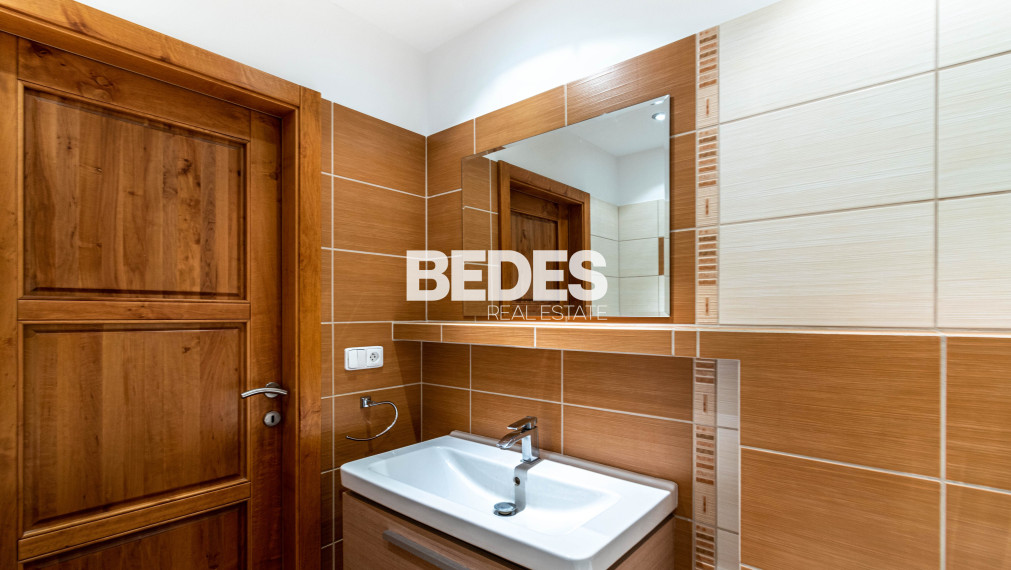 BEDES | Zariadený 3 izbový byt po rekonštrukcii, loggia