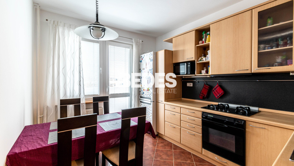 BEDES | Zariadený 3 izbový byt po rekonštrukcii, loggia