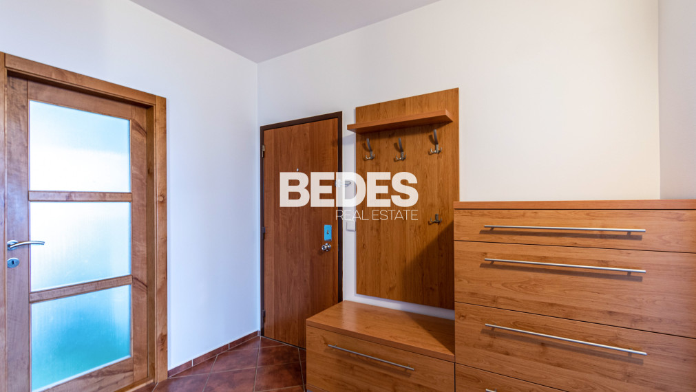 BEDES | Zariadený 3 izbový byt po rekonštrukcii, loggia