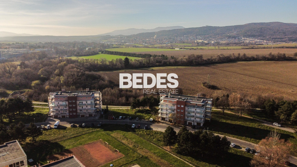 BEDES | Zariadený 3 izbový byt po rekonštrukcii, loggia