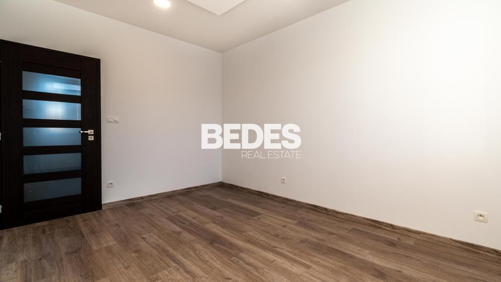 BEDES | Moderný 2 izbový byt v novostavbe s balkónom, vyhradený parking