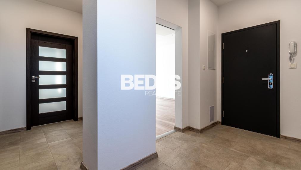 BEDES | Moderný 2 izbový byt v novostavbe s balkónom, vyhradený parking