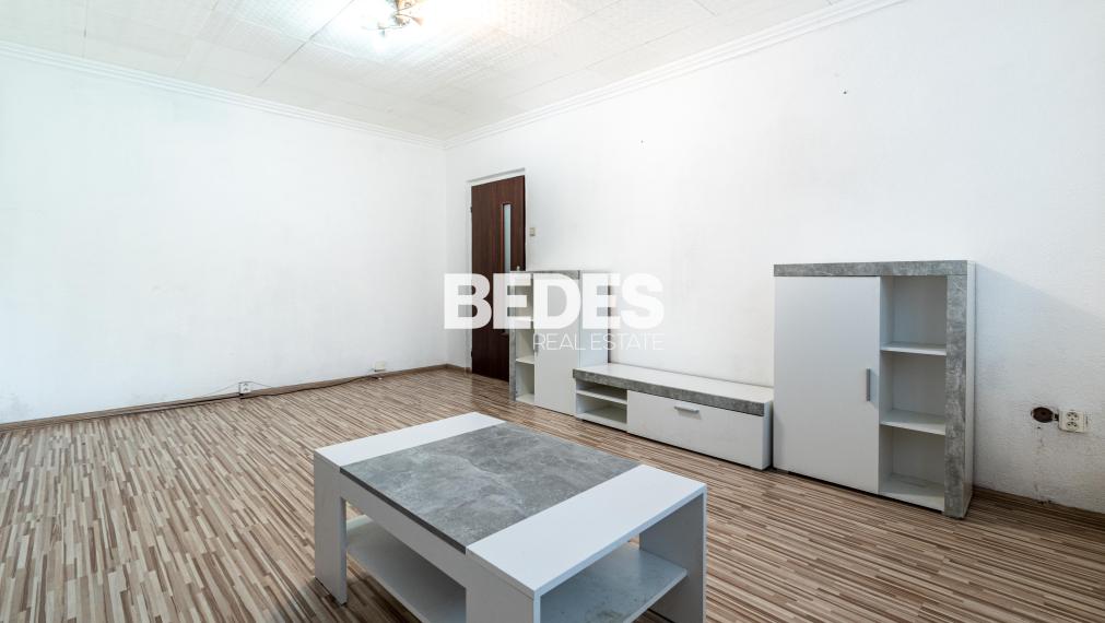 BEDES | Prízemný 2 izbový byt po čiastočnej rekonštrukcii v širšom centre