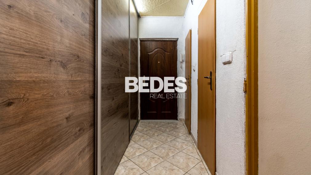 BEDES | Prízemný 2 izbový byt po čiastočnej rekonštrukcii v širšom centre