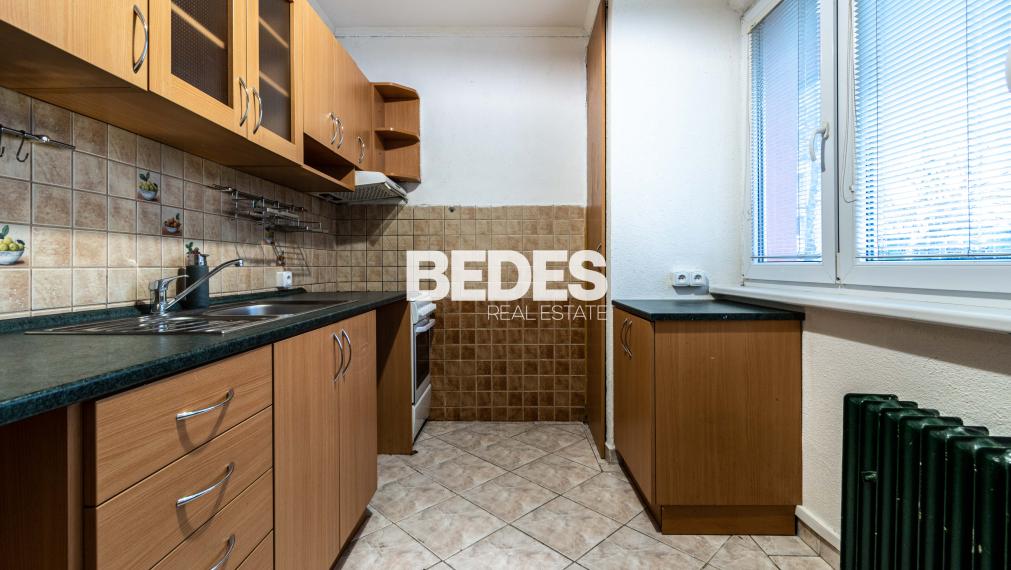 BEDES | Prízemný 2 izbový byt po čiastočnej rekonštrukcii v širšom centre