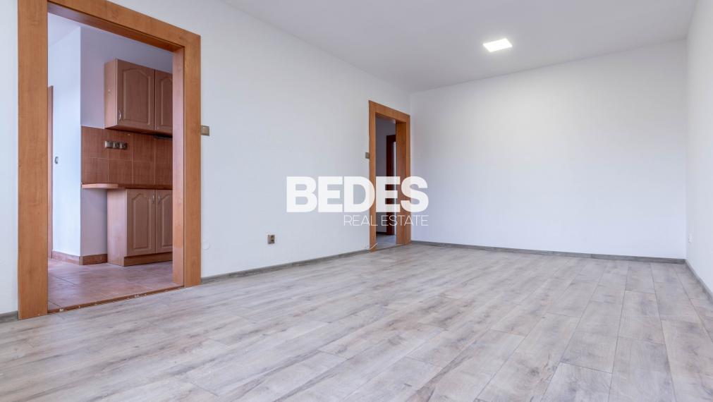BEDES | 2 izbový byt, 63m2, balkón, čiastočne zariadený, MC
