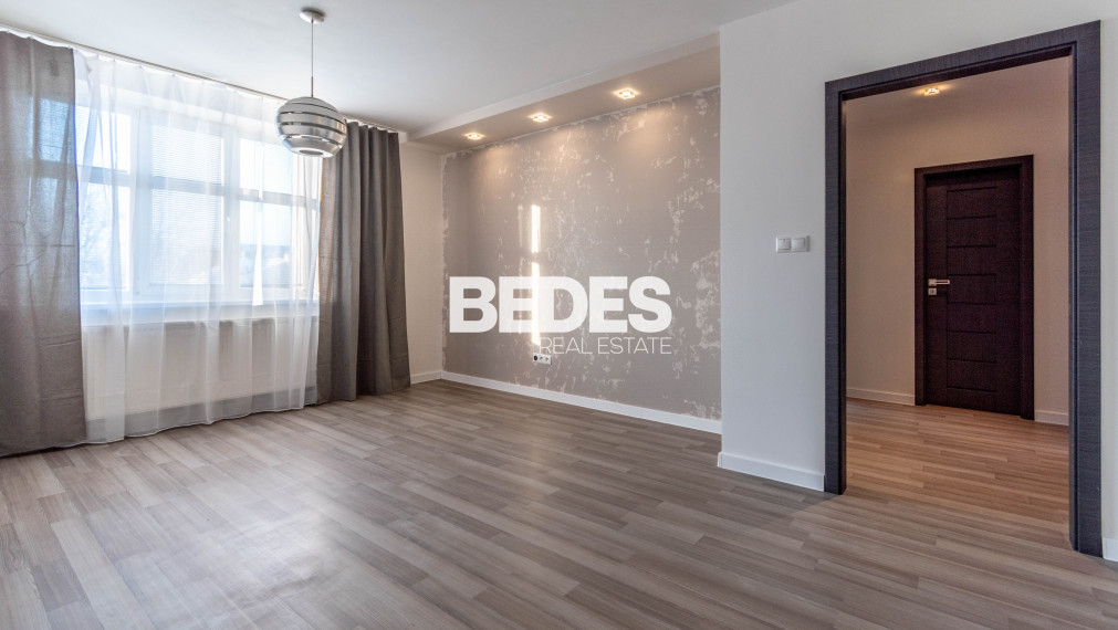 BEDES | BOJNICE - Mierová ulica, 2 izbový byt 60m2, parkovacie miesto