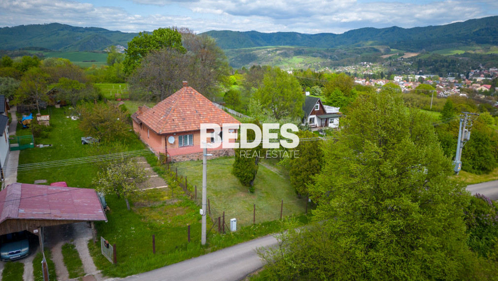 BEDES | Rodinný dom pod lesom s krásnym výhľadom, 108m2, pozemok 728m2, Handlová