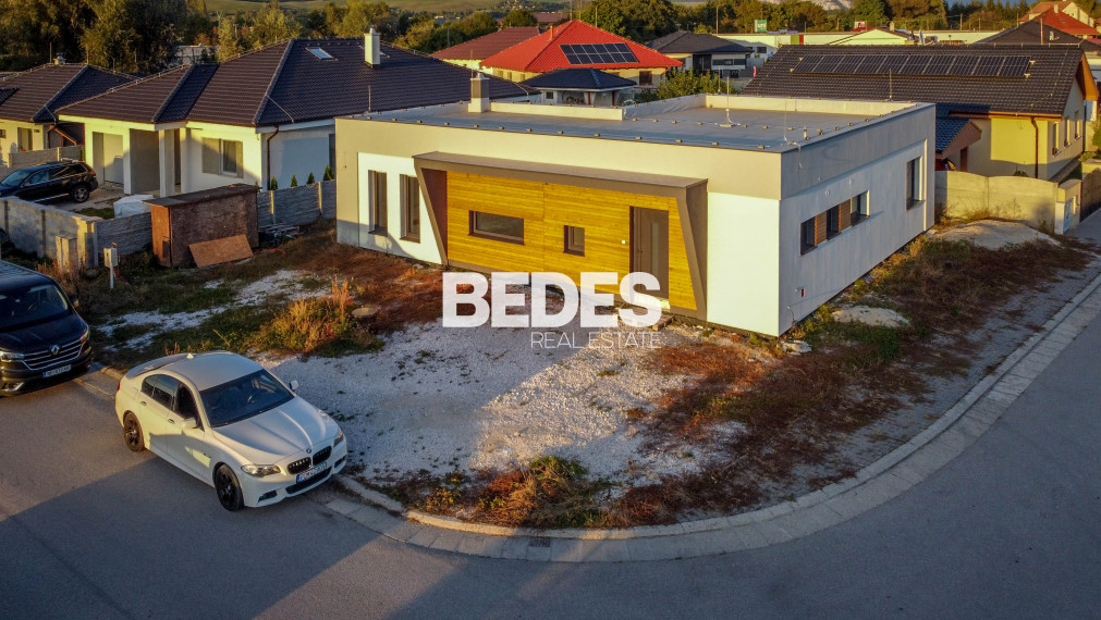 BEDES| Moderná novostavba v novej časti na sídlisku Šípok