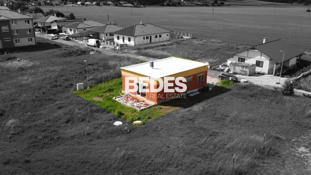 BEDES | Moderná novostavba v novej časti obce Brodzany