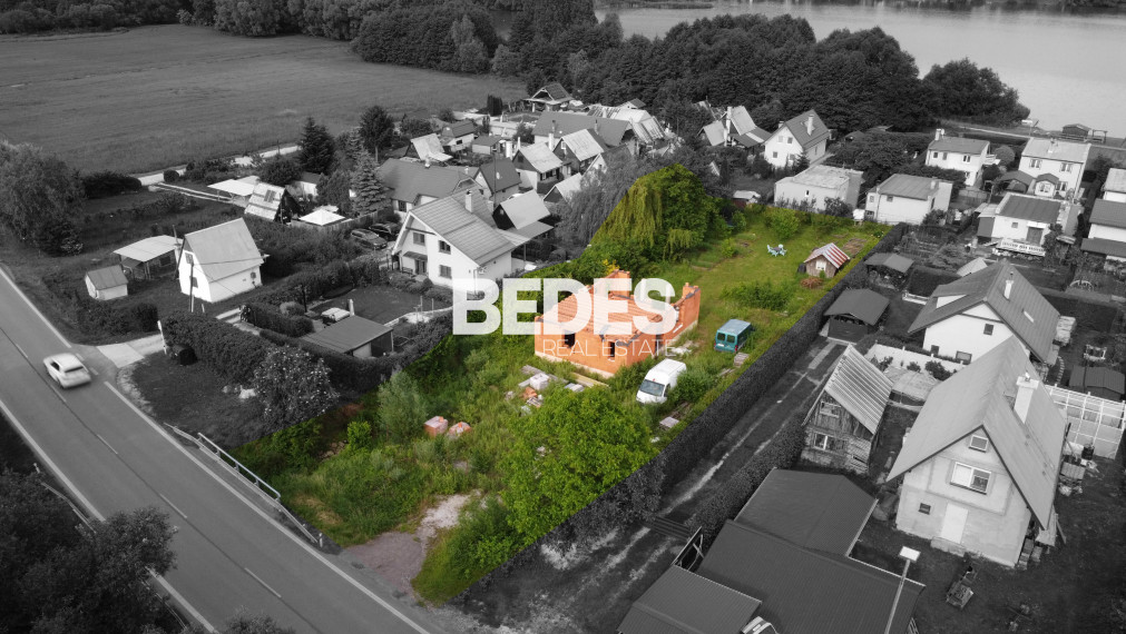 BEDES | Jedinečný pozemok pri priehrade v Nitrianskom Rudne