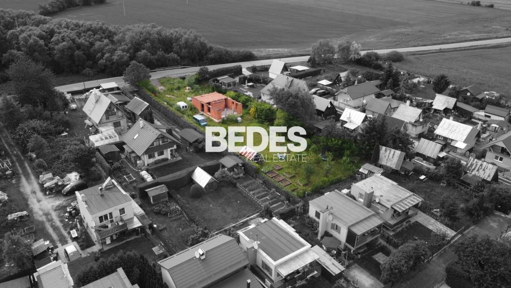 BEDES | Jedinečný pozemok pri priehrade v Nitrianskom Rudne