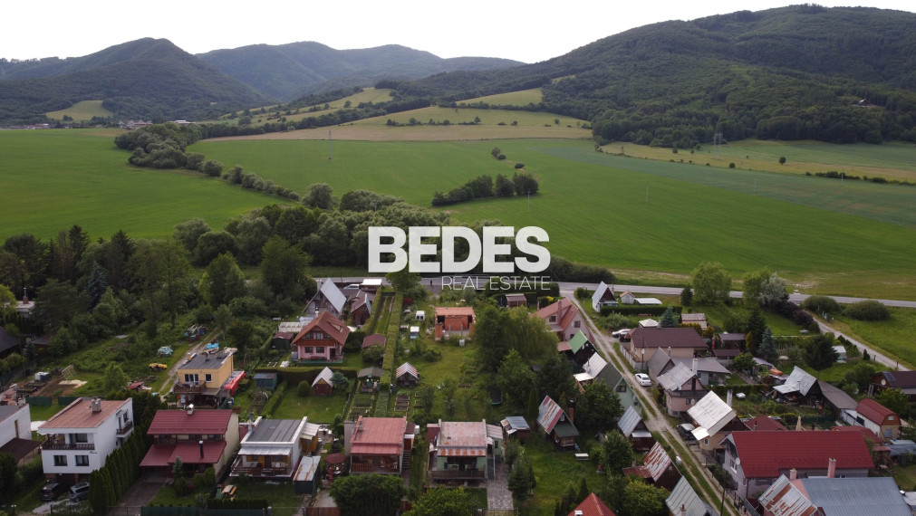 BEDES | Jedinečný pozemok pri priehrade v Nitrianskom Rudne