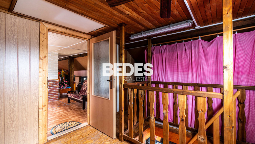 BEDES | REZERVOVANÉ / Rodinný dom v centre obce Rybany