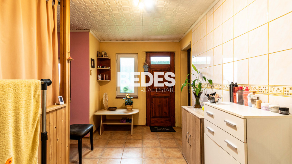 BEDES | REZERVOVANÉ / Rodinný dom v centre obce Rybany