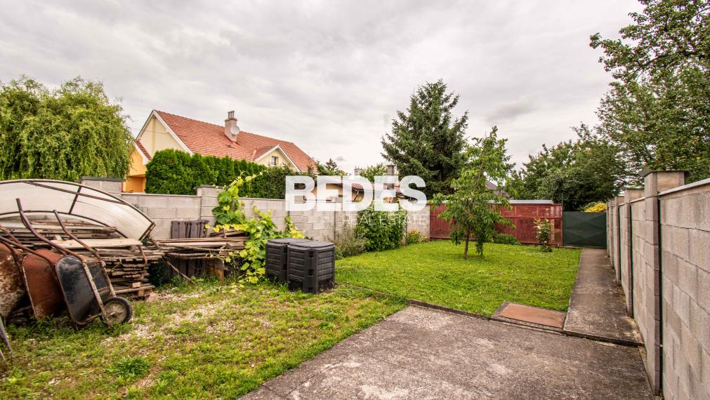 BEDES | REZERVOVANÉ / Rodinný dom v centre obce Rybany