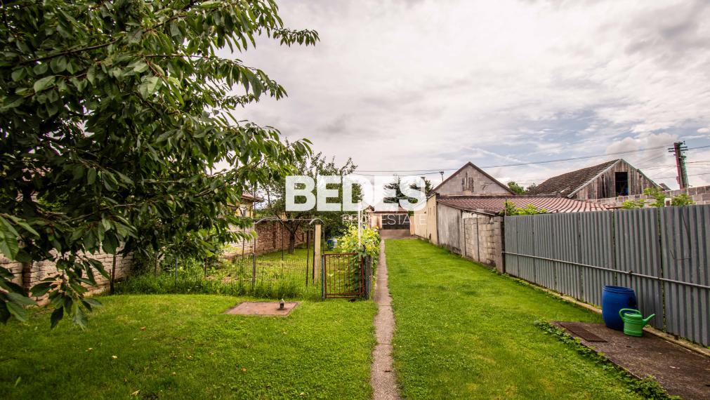 BEDES | REZERVOVANÉ / Rodinný dom v centre obce Rybany