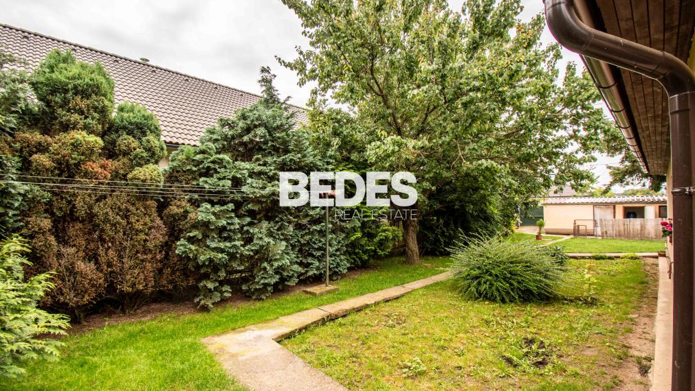 BEDES | REZERVOVANÉ / Rodinný dom v centre obce Rybany