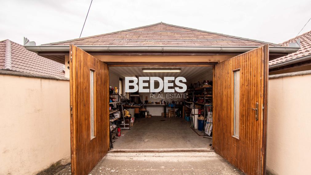 BEDES | REZERVOVANÉ / Rodinný dom v centre obce Rybany