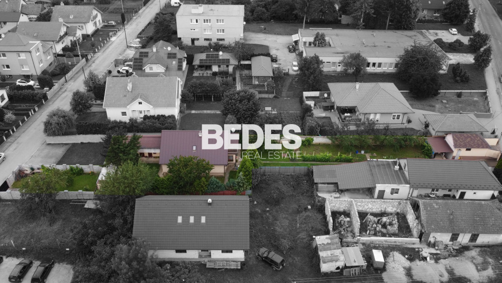 BEDES | REZERVOVANÉ / Rodinný dom v centre obce Rybany