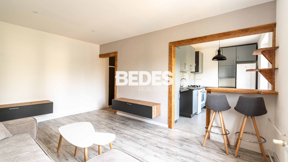BEDES | Prenájom - kompaktný 2 izb. byt, zariadený, Handlová