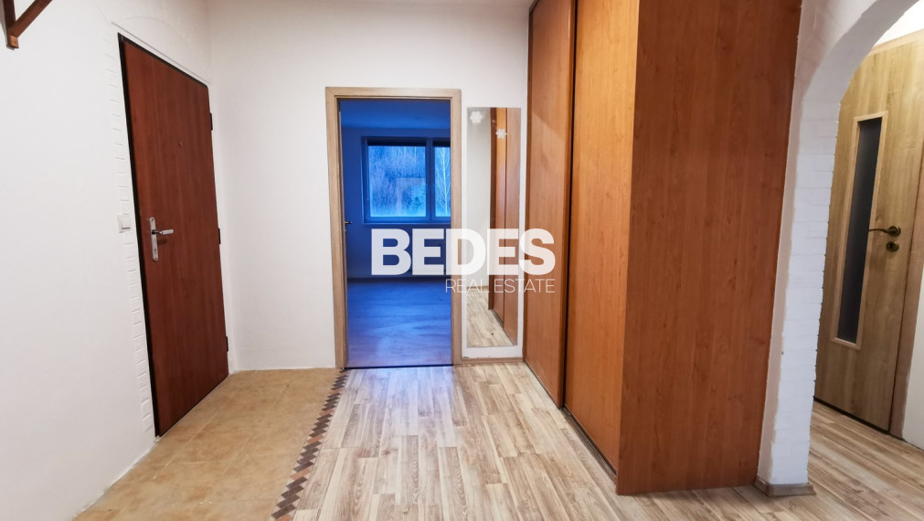 BEDES | 3izbový byt, 72m2, komplet spotrebiče, nová kuchyňa