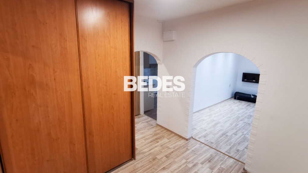 BEDES | 3izbový byt, 72m2, komplet spotrebiče, nová kuchyňa
