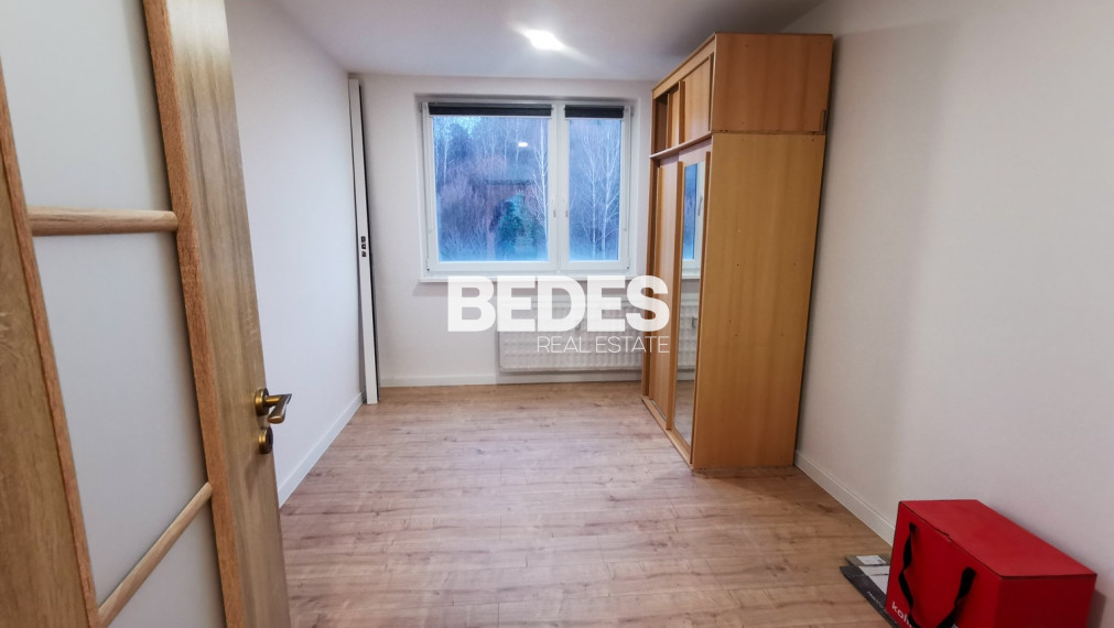 BEDES | 3izbový byt, 72m2, komplet spotrebiče, nová kuchyňa
