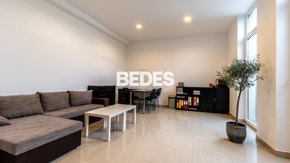 BEDES | Prenájom obchodného priestoru v Novákoch (27,5m2)