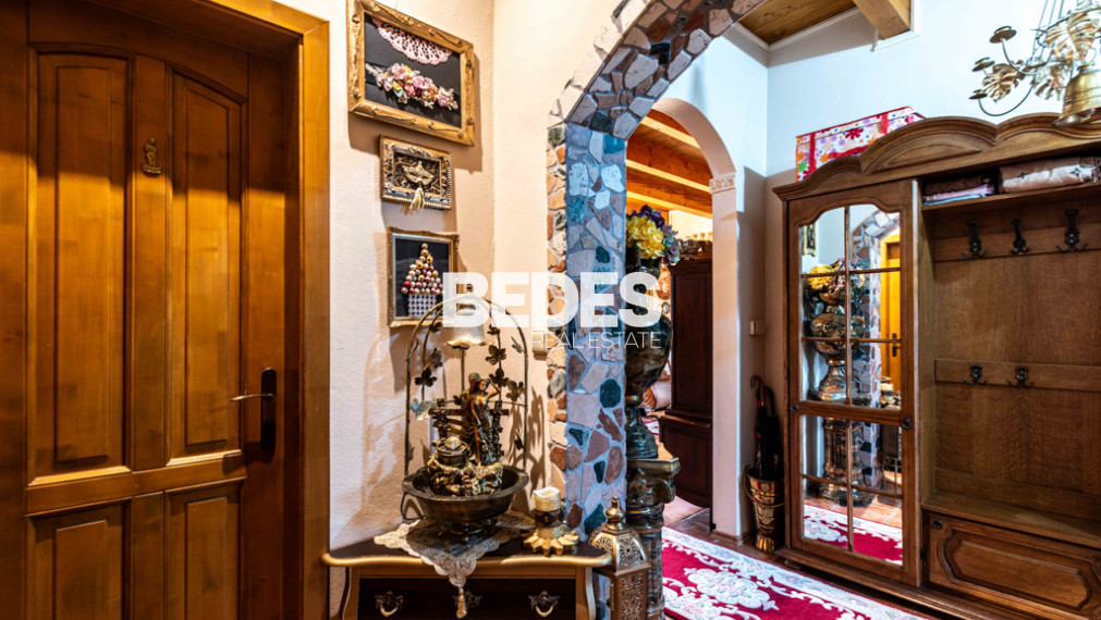 BEDES | REZERVOVANÉ | Jedinečný rodinný dom v Oslanoch