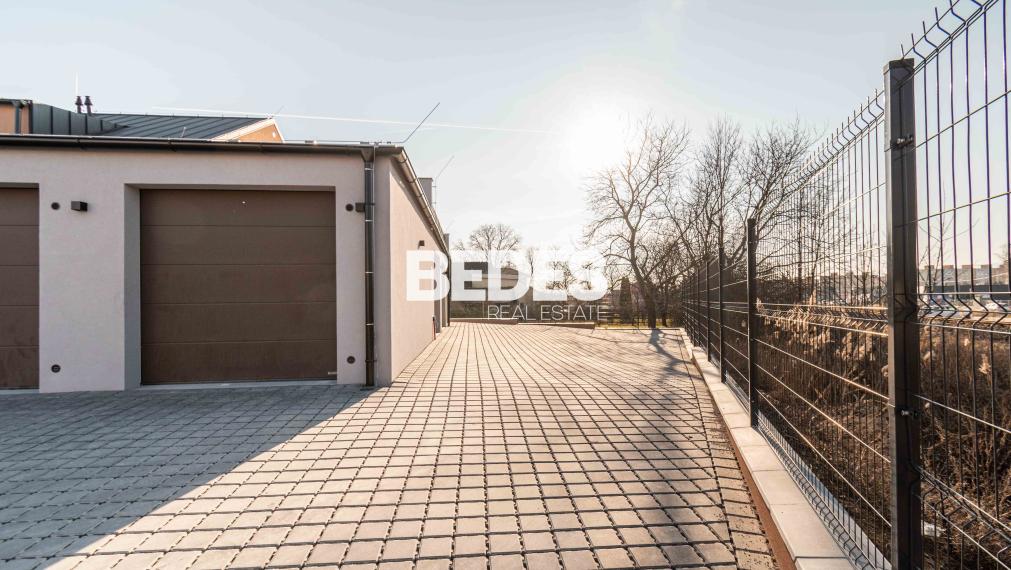 BEDES | Vysoké garáže a sklady v oplotenom a zabezp. areáli