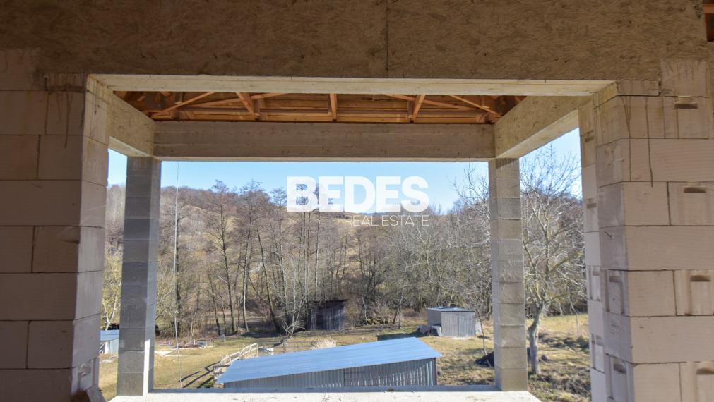 BEDES | Rod.dom v štádiu hrubej stavby, 128m2, pozemok 549m2