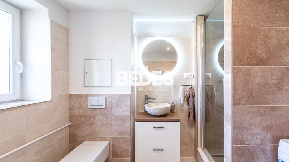 BEDES | Zariadený 2 izbový byt po kompletnej rekonštrukcií
