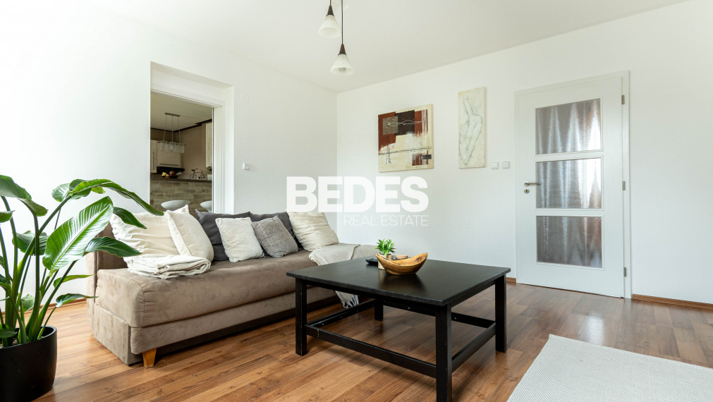 REZERVOVANÉ | Útulný 2,5-izbový byt so súkr. dvorom, Trenčín