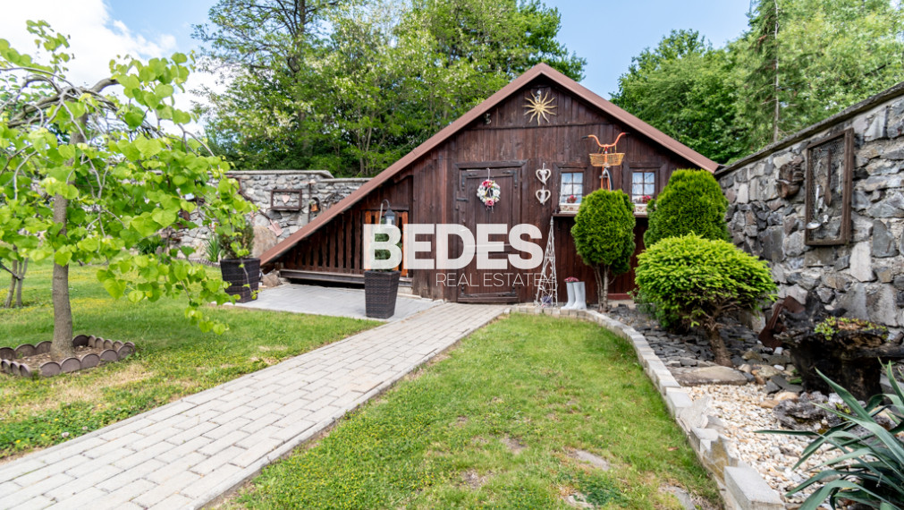 BEDES | REZERVOVANÉ | Jedinečný rodinný dom v Oslanoch
