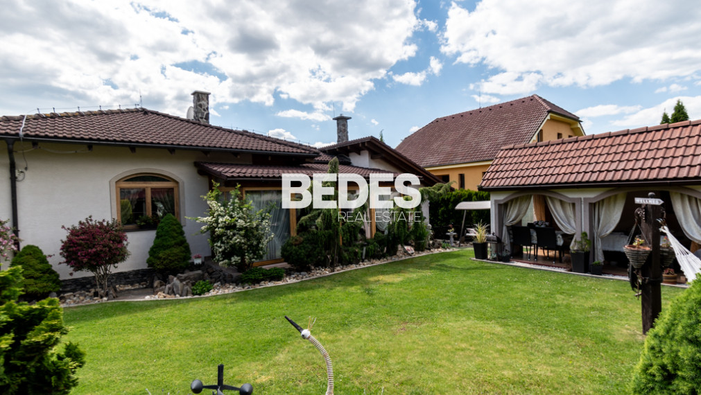 BEDES | REZERVOVANÉ | Jedinečný rodinný dom v Oslanoch